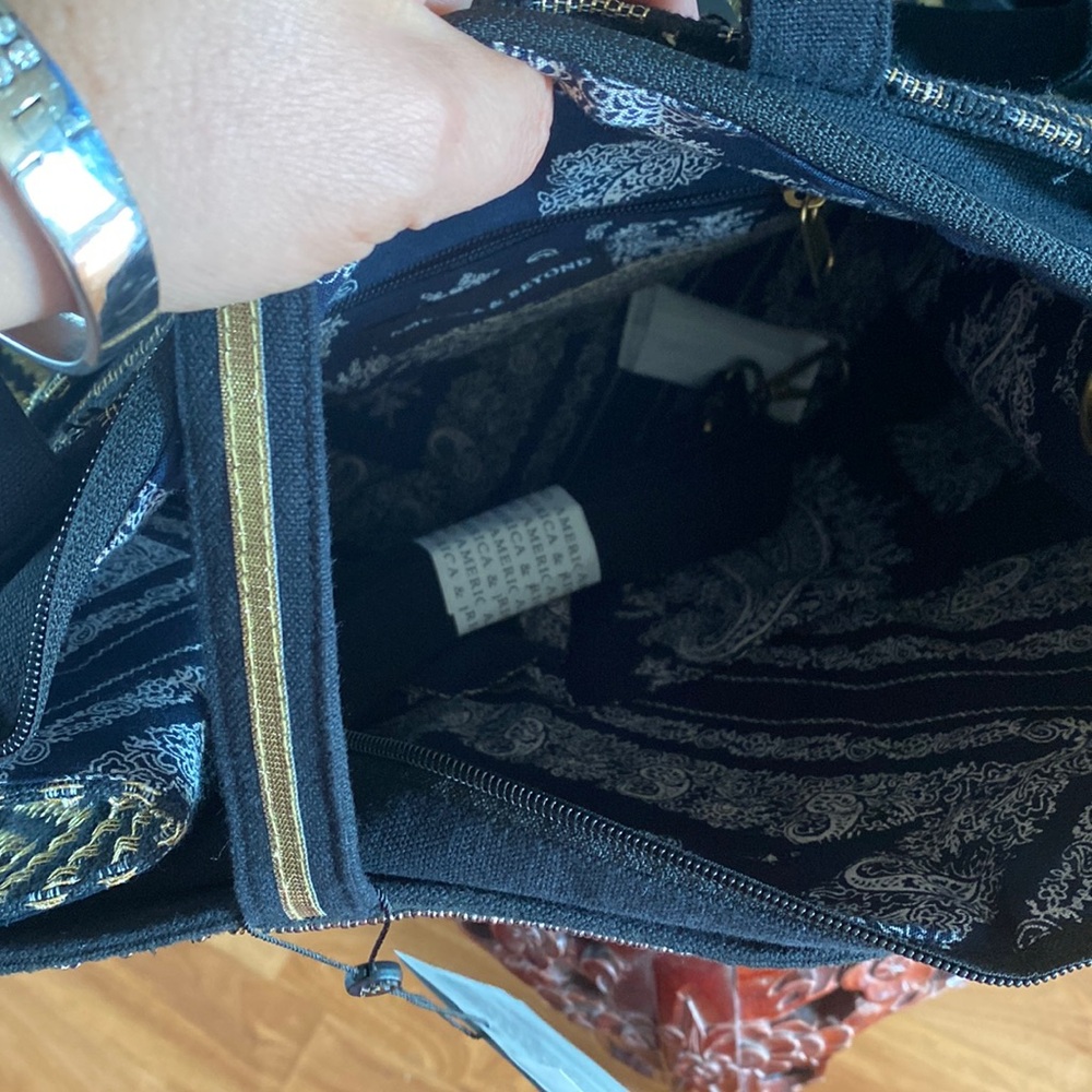 NWT Embellished Black and Gold America & Beyond Shoulder Bag - Picture 9 of 16